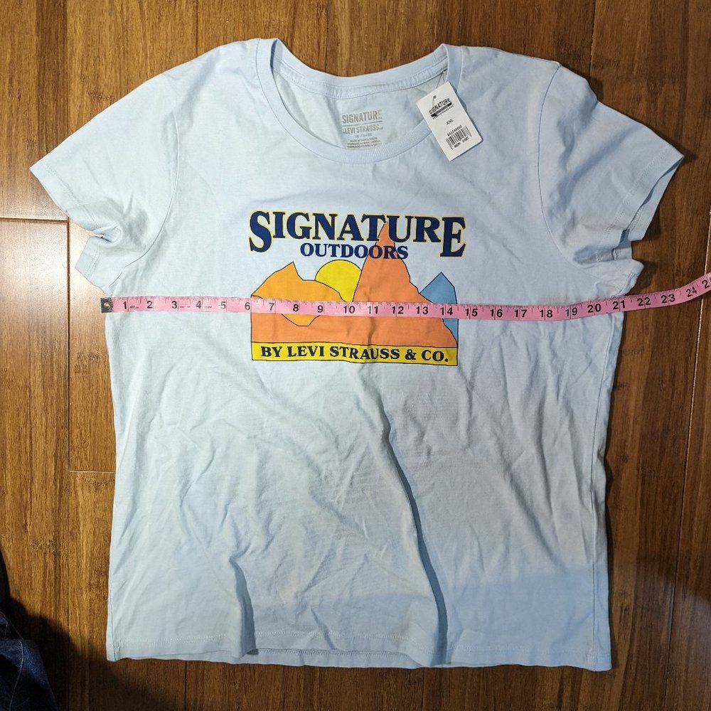 Signature by Levi Strauss Outdoors T-shirt NWT - Picture 6 of 10